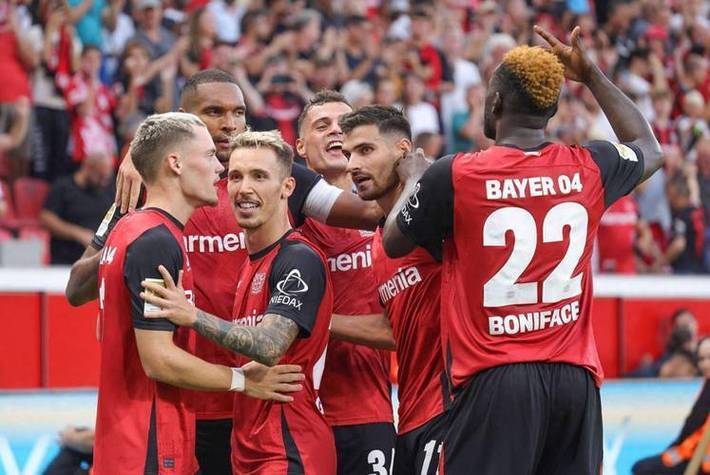 包含阿贾克斯持续统治比赛！罗马无可奈何的词条